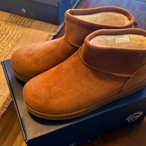 White Mountain Chestnut Ankle Booties